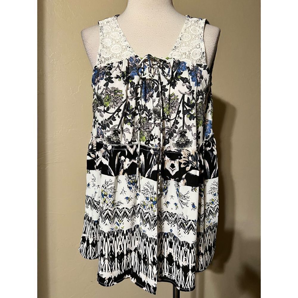 Olive Hill Floral Sleeveless A-line Floral Silky Blouse Size Small